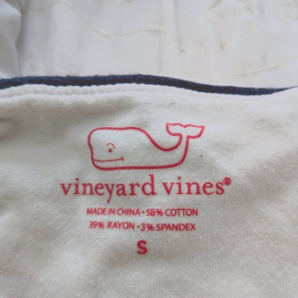 Vineyard Vines - Picture 3 of 3